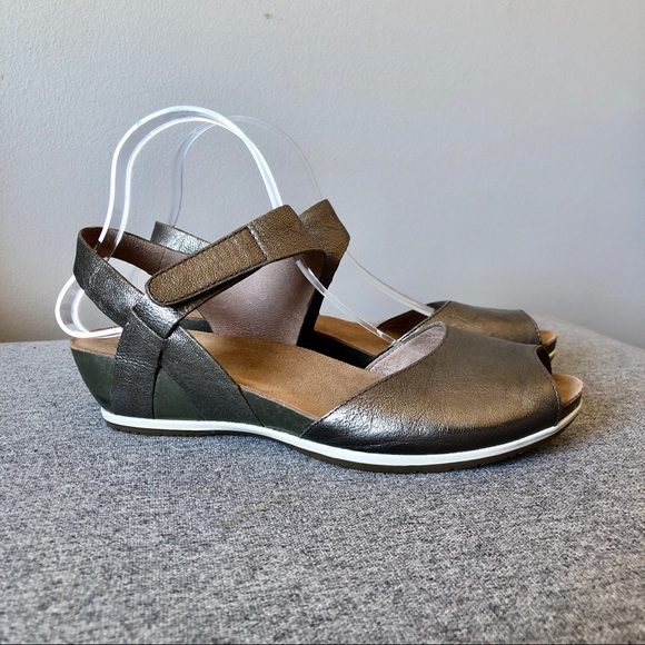 Dansko Shoes | Dansko Vera Pewter Gold Leather Velcro Sandal 39 | Poshmark